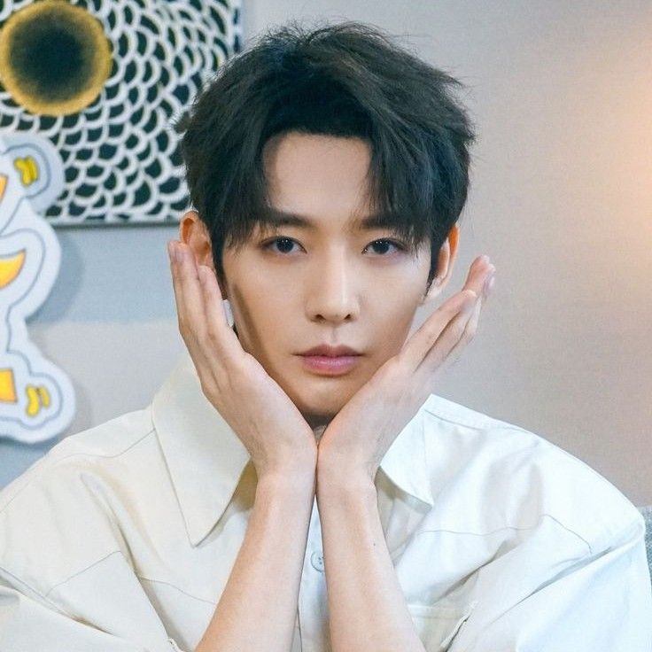 Latest photo of Deng Wei