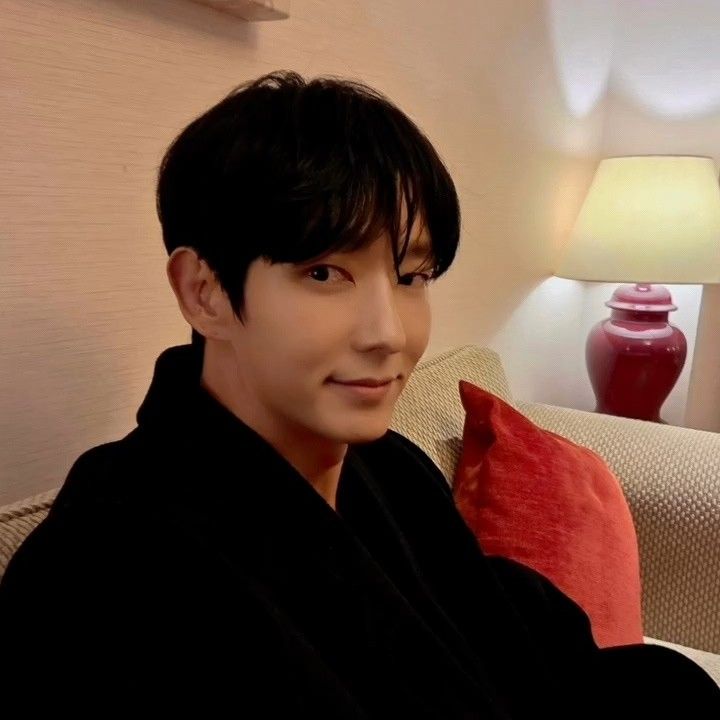 Recent activity shot of Lee Joongi