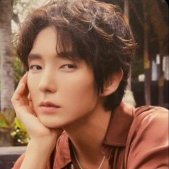 A moment captured by a fan of Lee Joongi