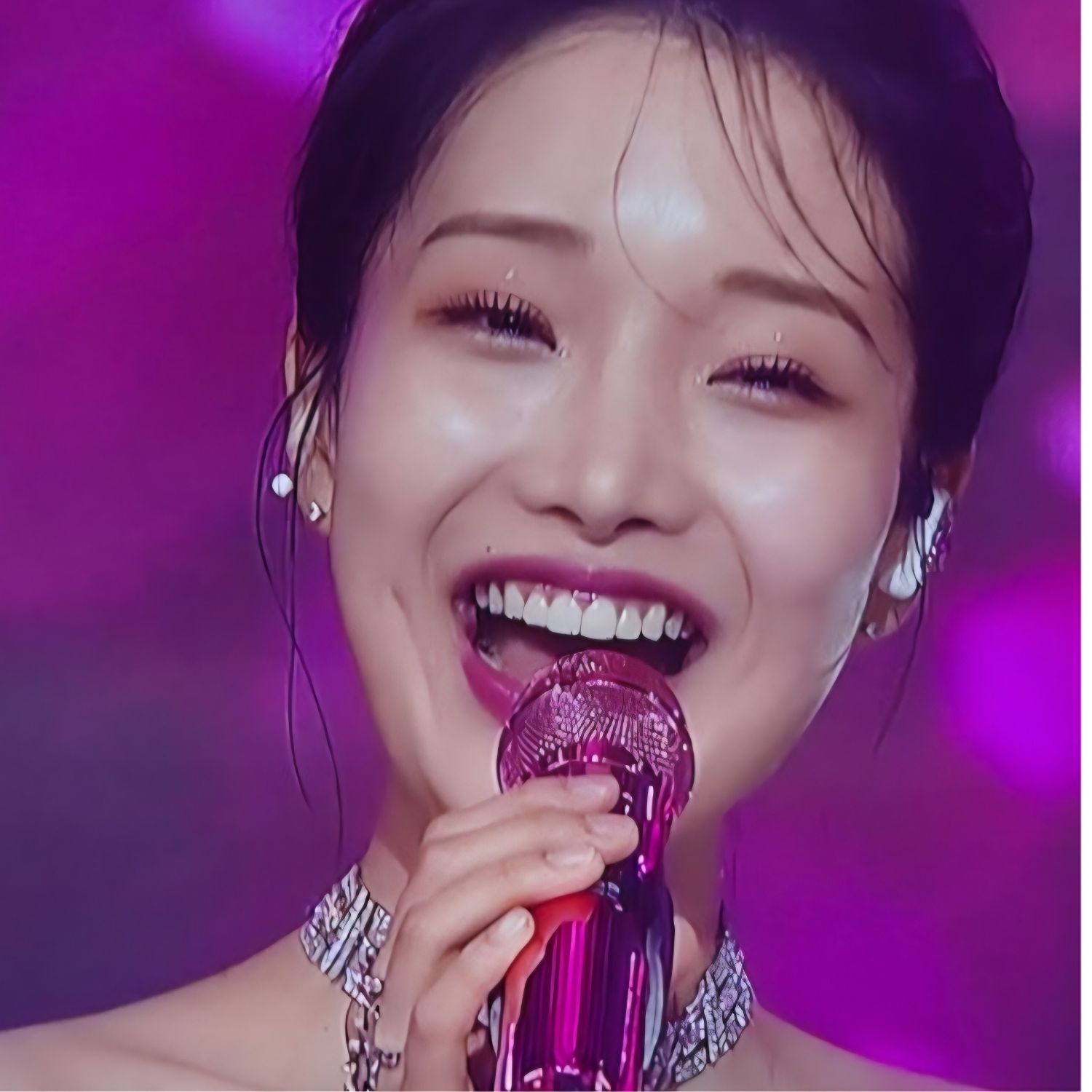 Behind-the-scenes cut of Kim Soyeon (2004)