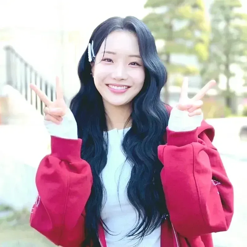 Behind-the-scenes cut of Kim Soyeon (2004)
