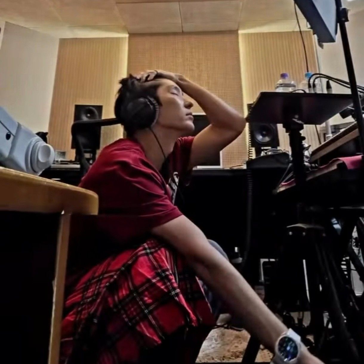 Recent activity shot of Lee Joongi