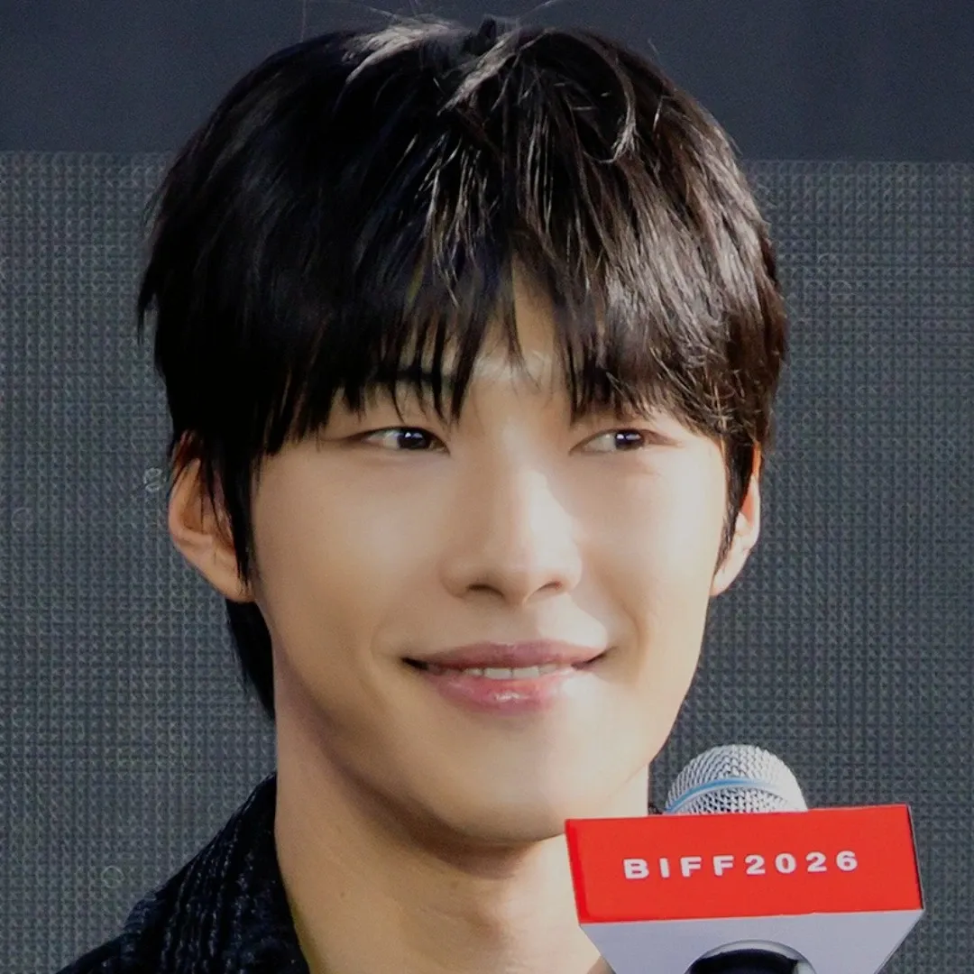 Behind-the-scenes cut of Woo Dohwan