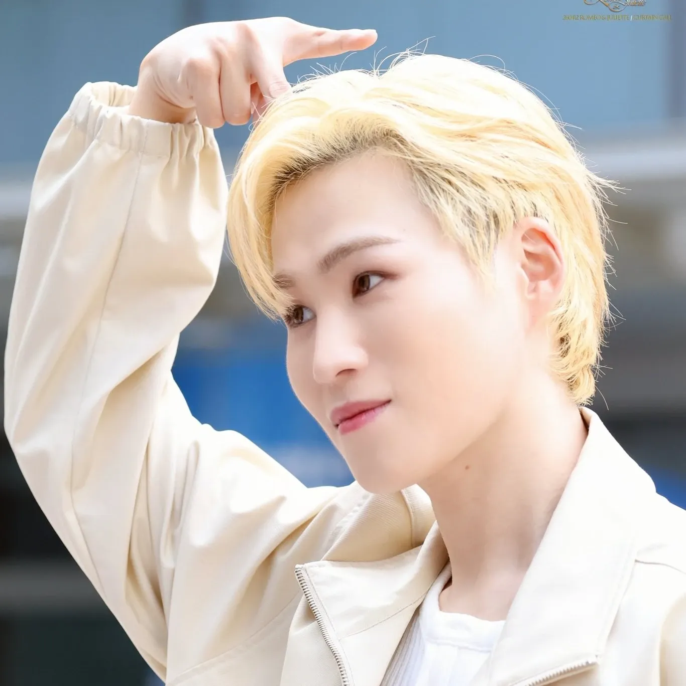 김희재의 비하인드 컷