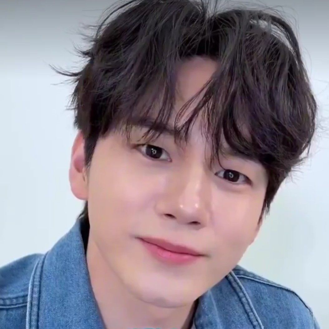 Latest photo of Ong Seongwu