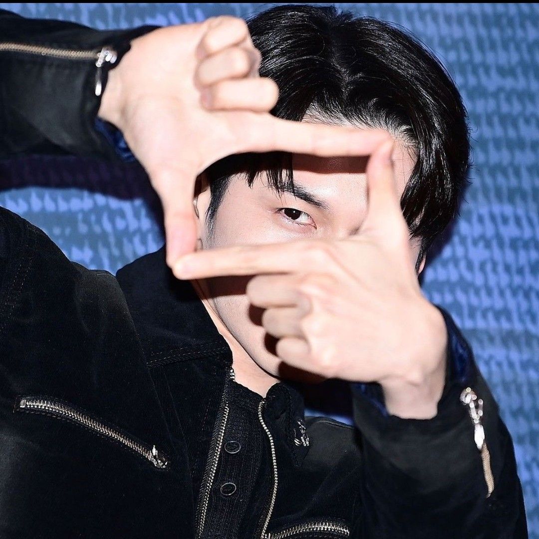 邕圣祐的最新照片