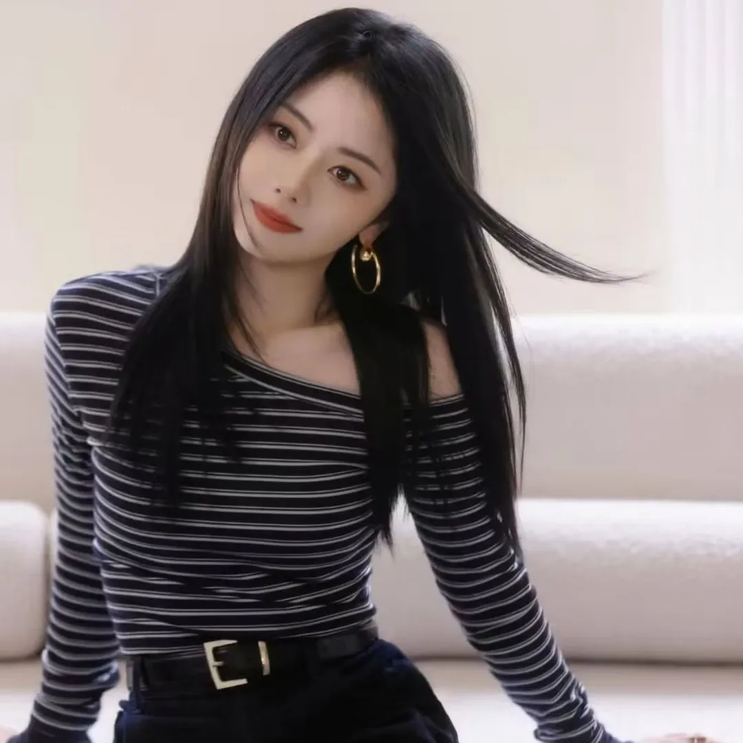Behind-the-scenes cut of Tan Song Yun