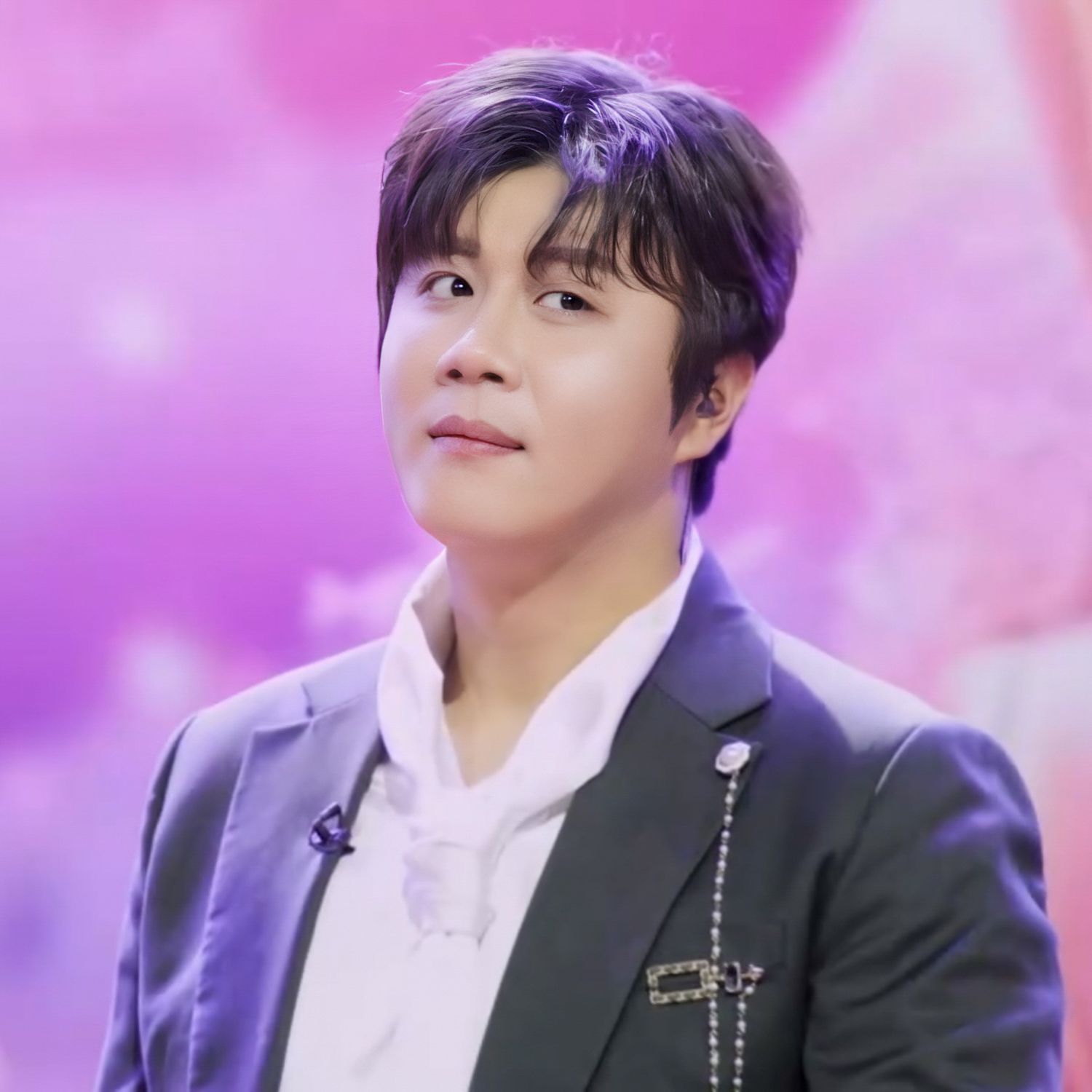 진해성 최근 활동샷