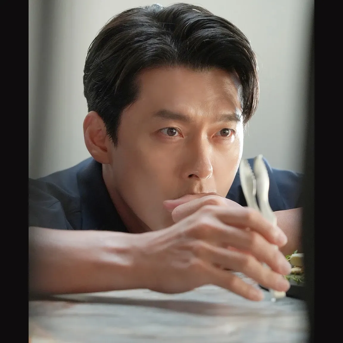 Cuplikan di balik layar dari Hyun Bin