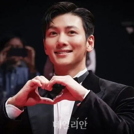 A moment captured by a fan of Ji Changwook