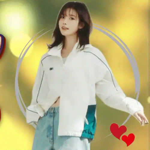 Foto kegiatan terbaru dari IU