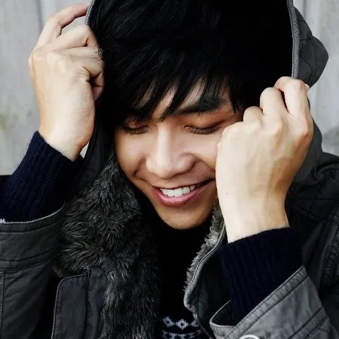 Momen yang diabadikan oleh penggemar Lee Seunggi