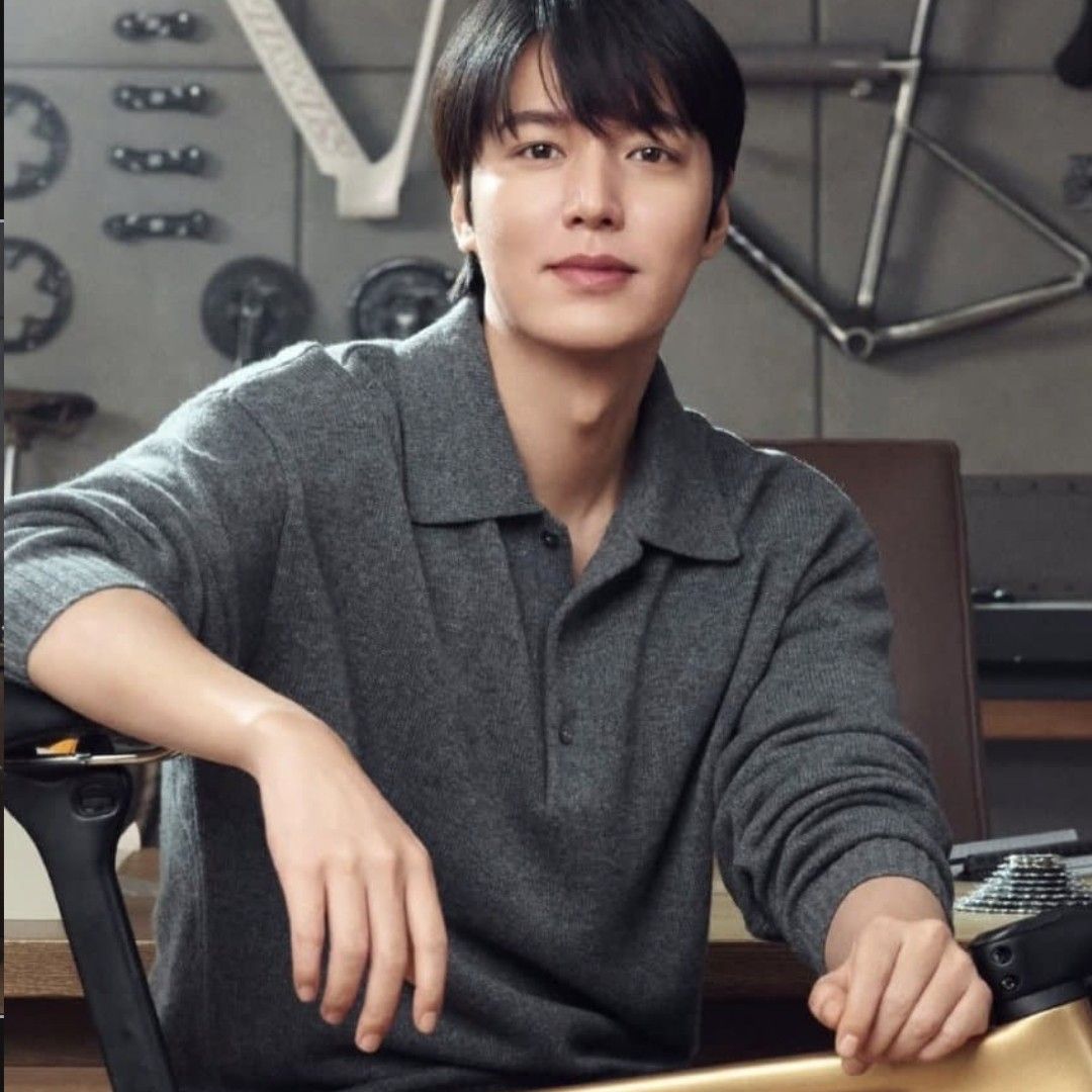 イ・ミンホの最近の活動ショット