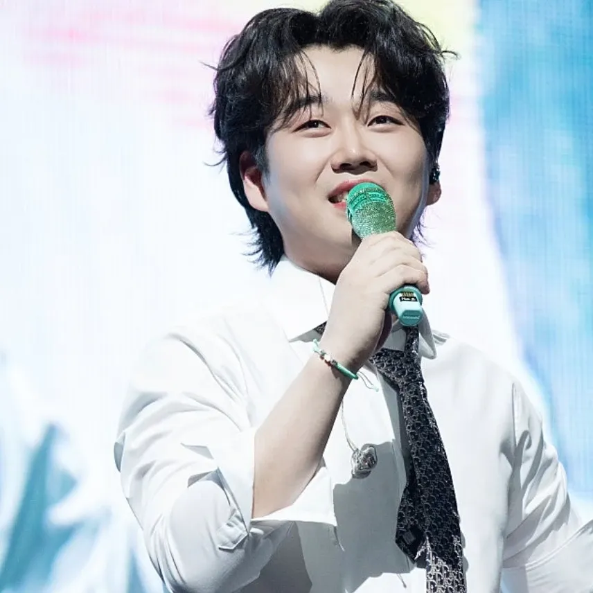 Latest photo of Hwang Youngwoong