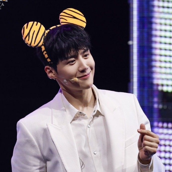 김선호 최근 활동샷