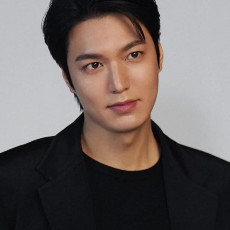 Latest photo of Lee Minho