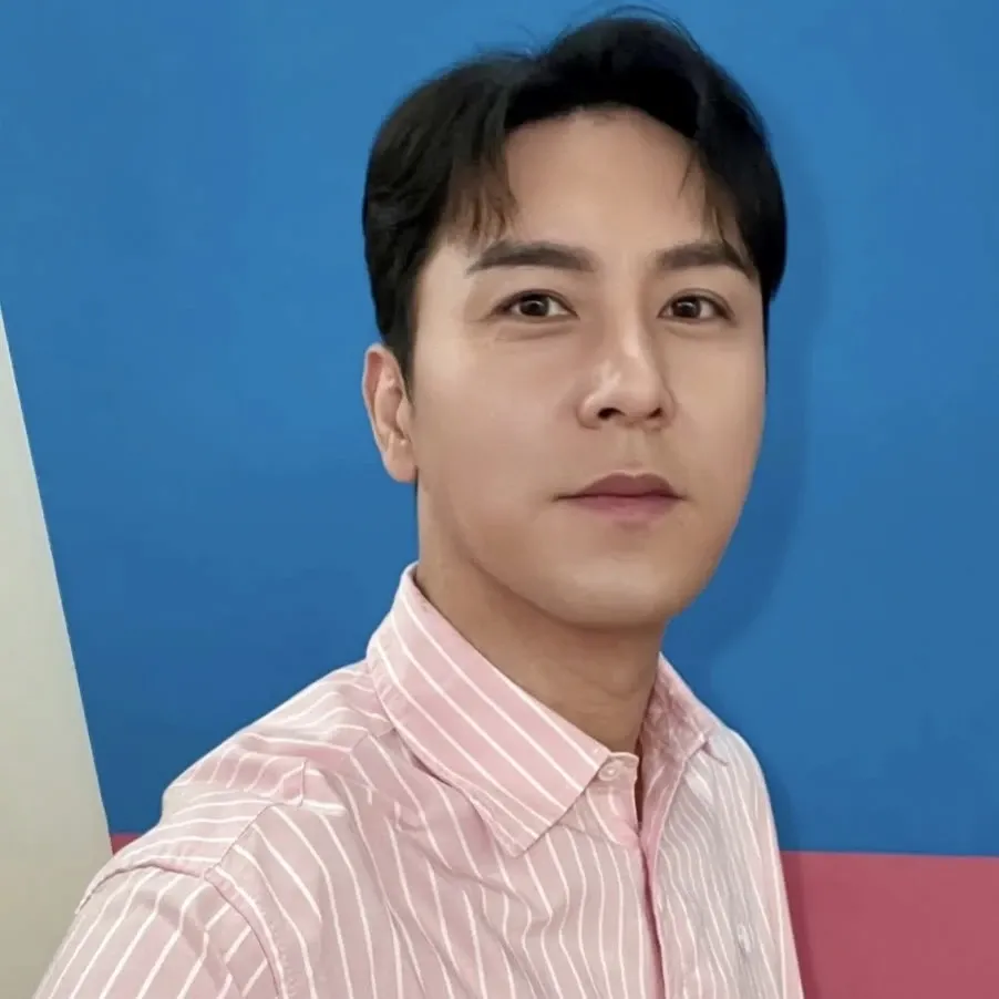 チャン・ミンホの最近の活動ショット