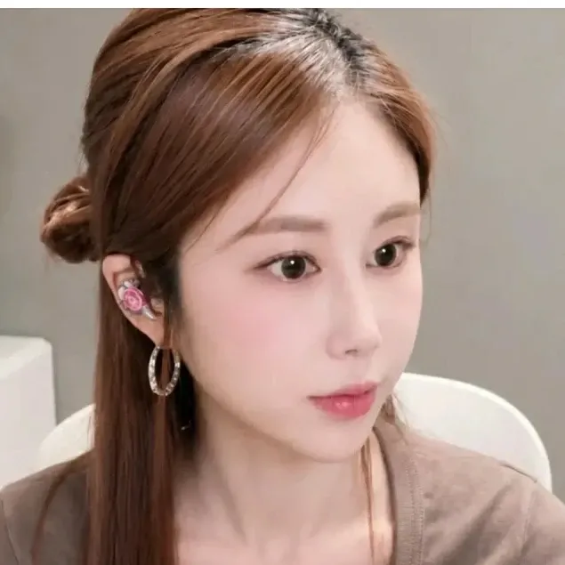 Latest photo of Kim Soyou