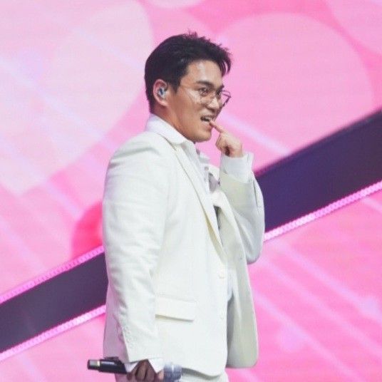 A moment captured by a fan of Cheonrokdam