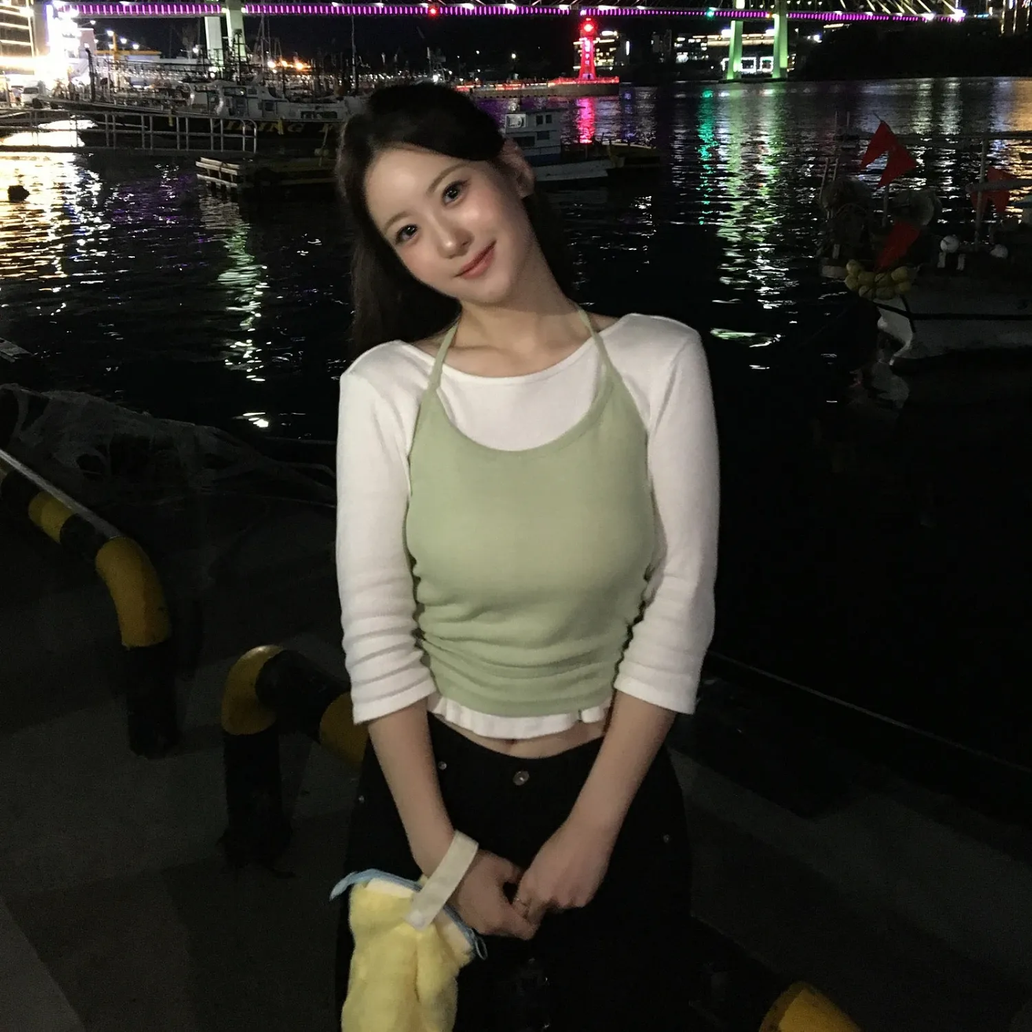 Behind-the-scenes cut of Oh Yujin