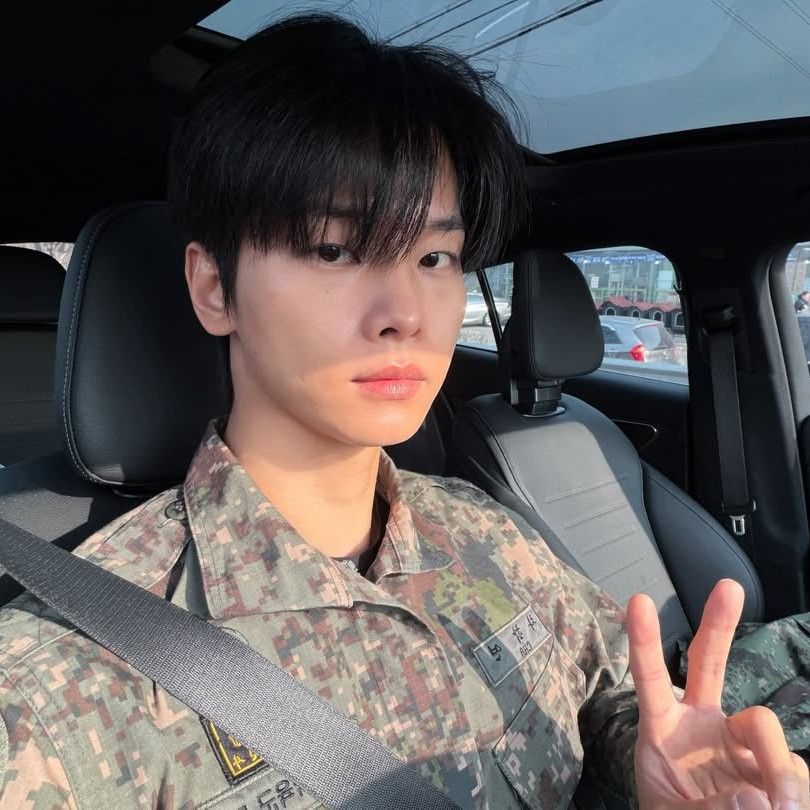 Recent activity shot of Cha Hakyeon (N)