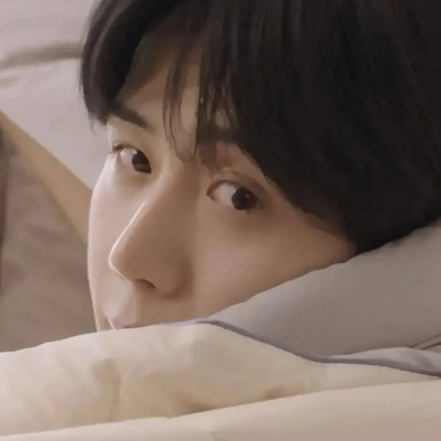 Behind-the-scenes cut of Kim Seonho