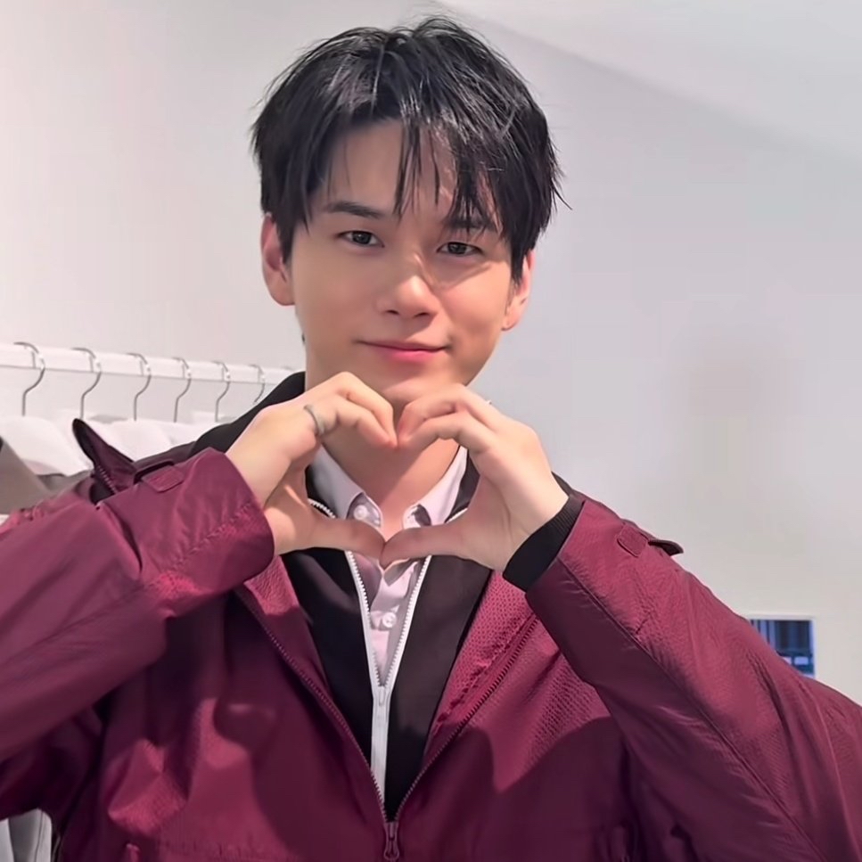 Foto terbaru dari Ong Seongwu