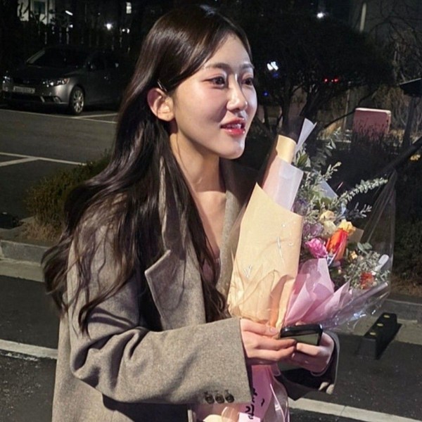 Popular profile photo of Gil Ryeowon loved by fans