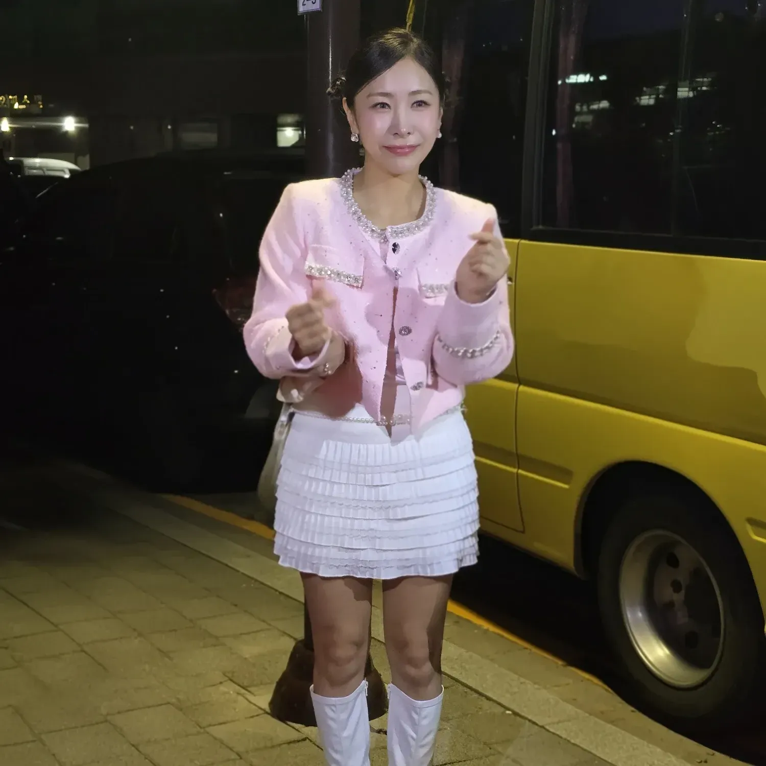 Behind-the-scenes cut of Huh Chanmi
