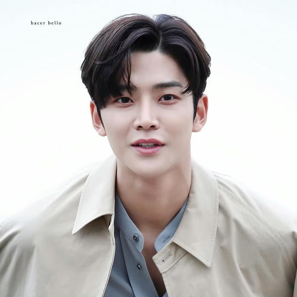 路云的最新照片