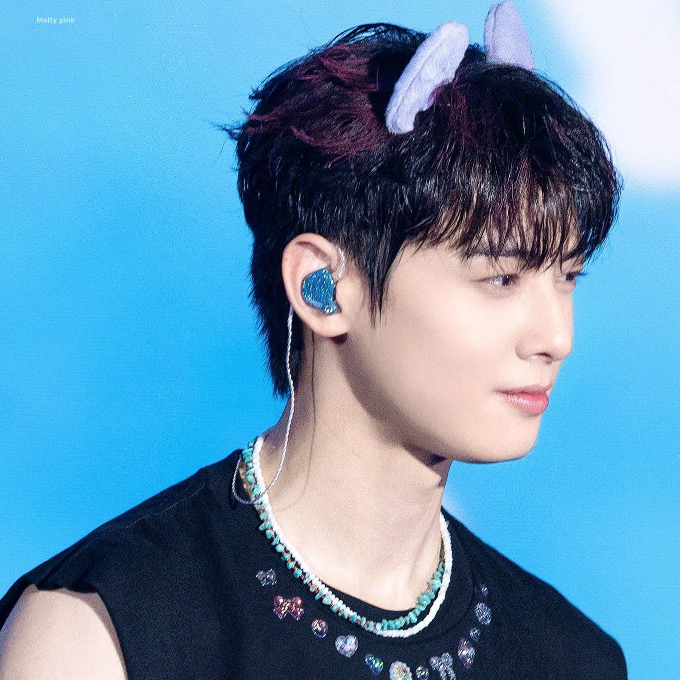 Momen yang diabadikan oleh penggemar Cha Eunwoo