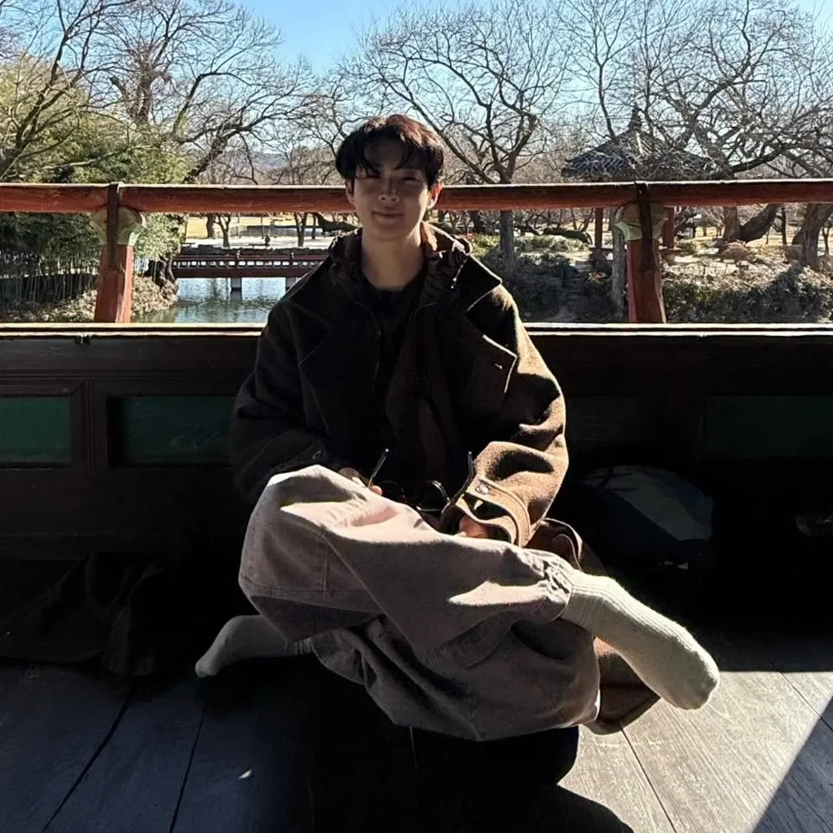 A moment captured by a fan of Choi Wooshik