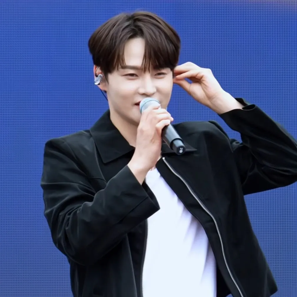 박서진 최근 활동샷
