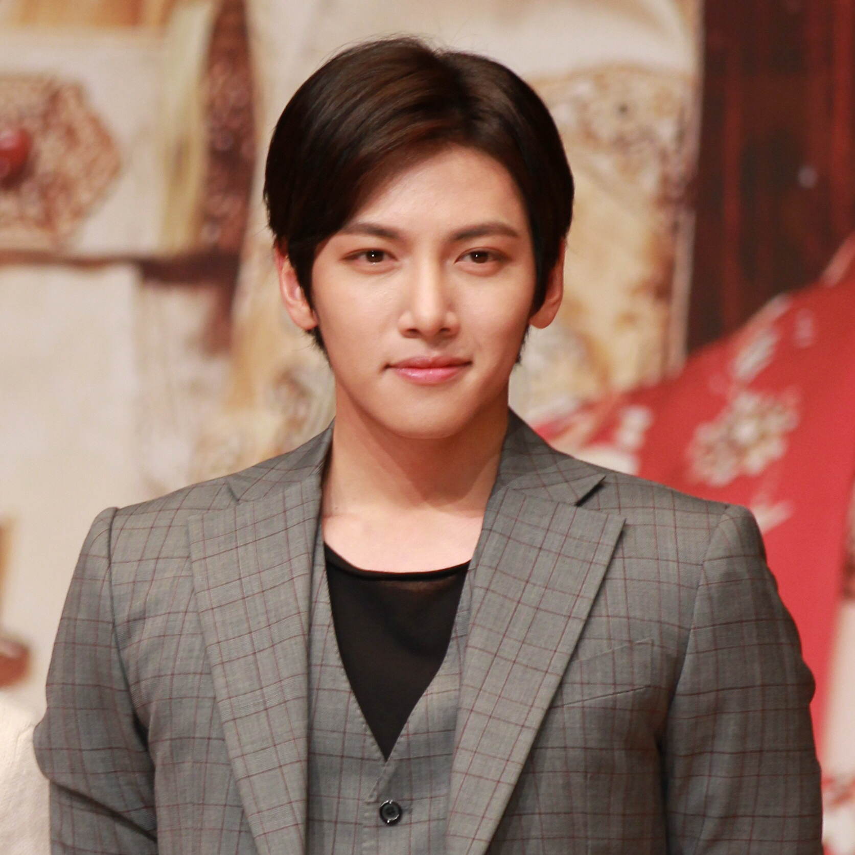 Behind-the-scenes cut of Ji Changwook