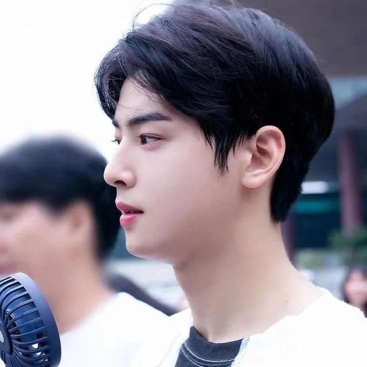 Latest photo of Cha Eunwoo