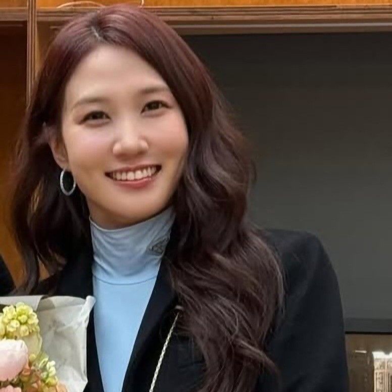 Recent activity shot of Park Eunbin