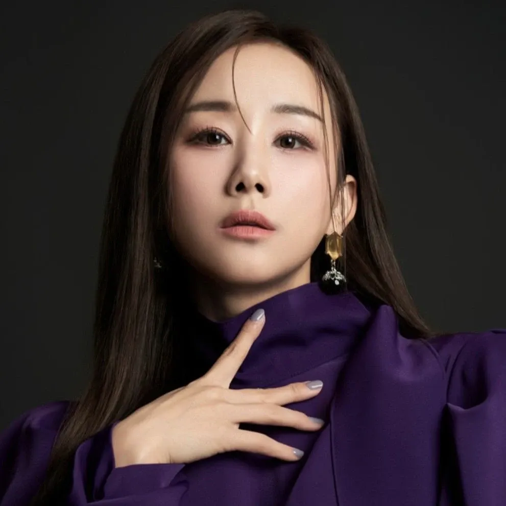 Behind-the-scenes cut of Jung Hyerin