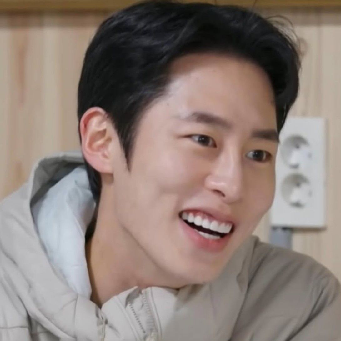 Latest photo of Lee Jaewook