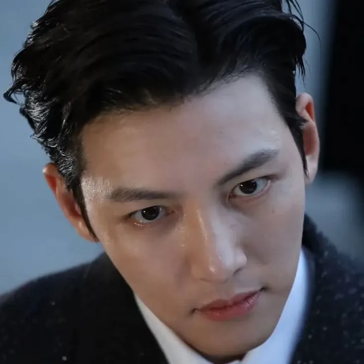 Behind-the-scenes cut of Ji Changwook