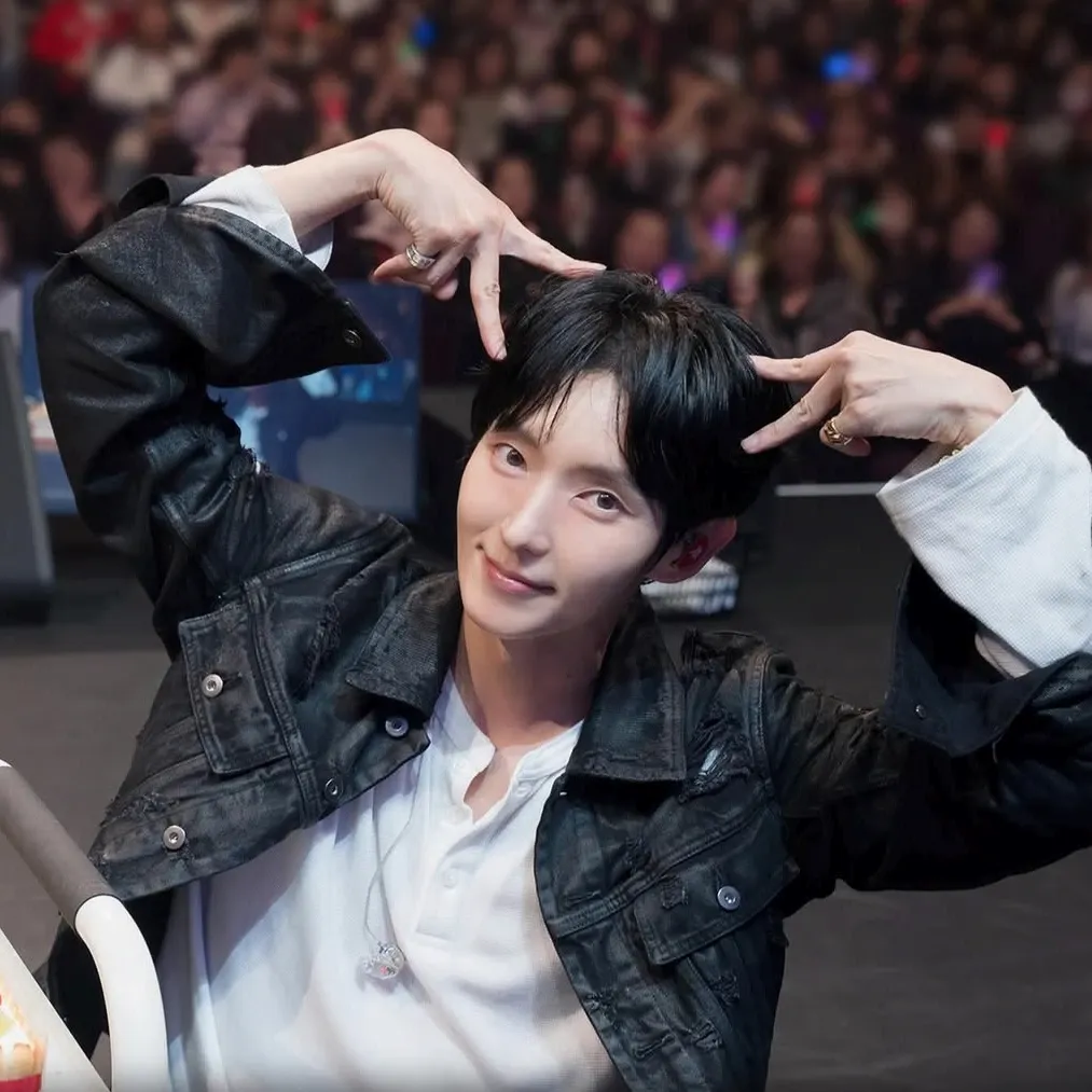 Momen yang diabadikan oleh penggemar Lee Joongi