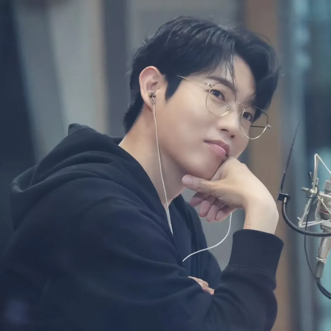 Behind-the-scenes cut of Son Taejin