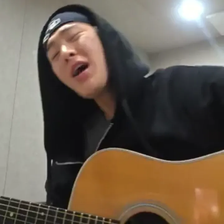 Behind-the-scenes cut of Yoon Sanha