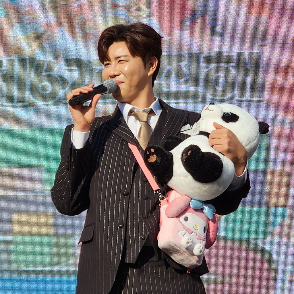 Recent activity shot of Jin Haesung