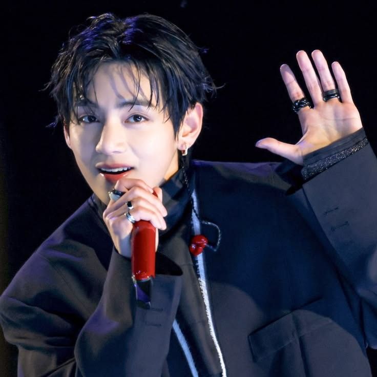 Behind-the-scenes cut of Kim Taehyung (V)