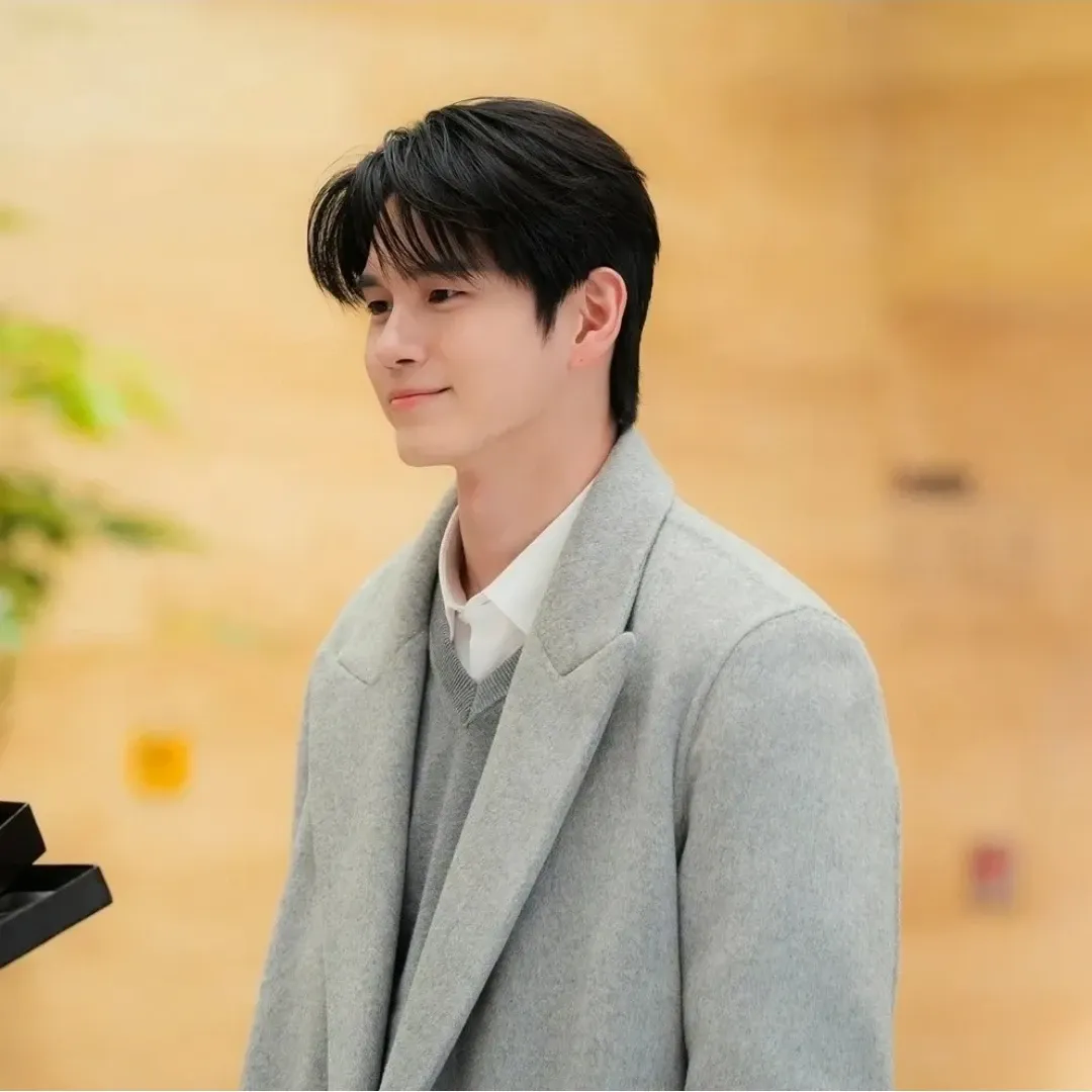 Foto terbaru dari Ong Seongwu