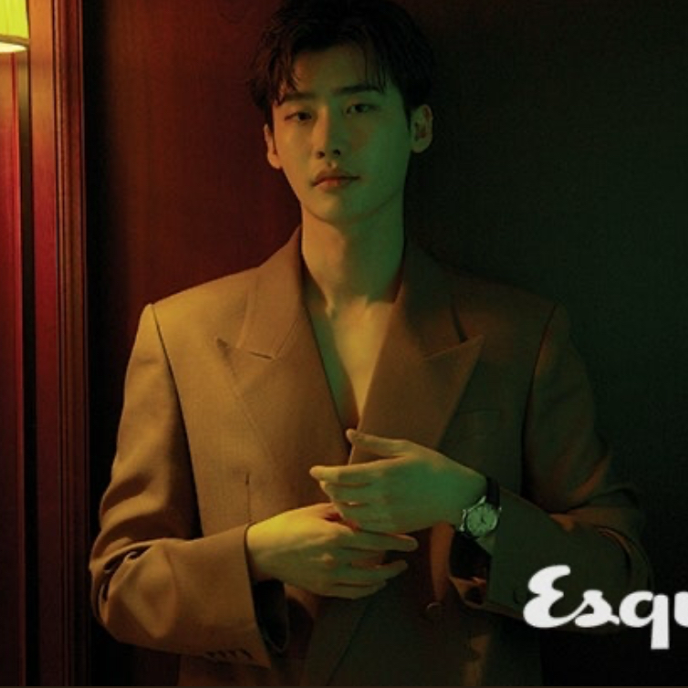 Latest photo of Lee Jongsuk