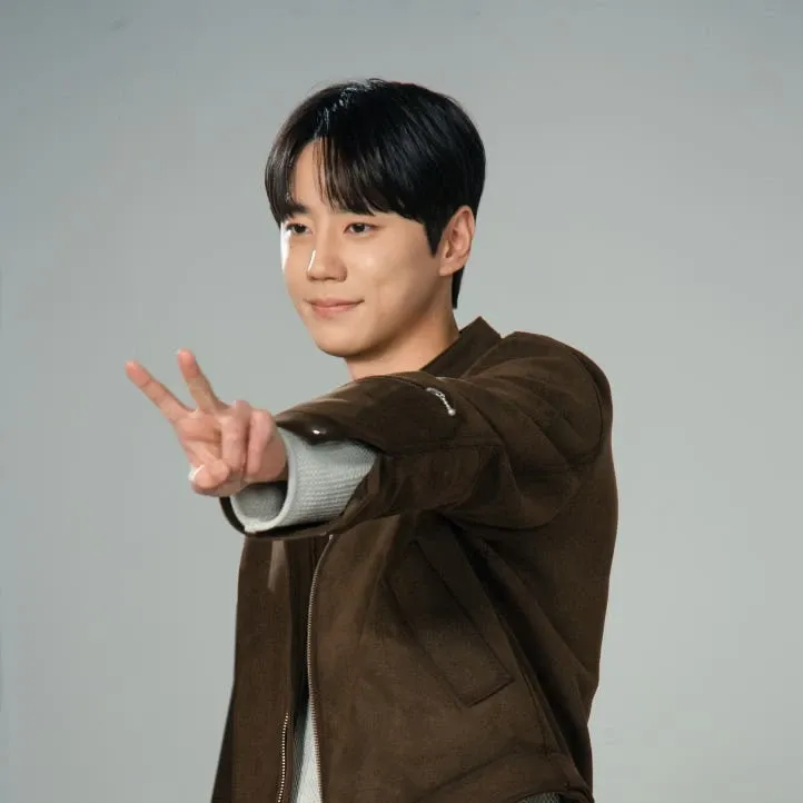 Latest photo of Lee Junyoung