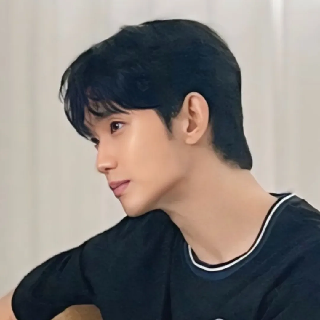 Behind-the-scenes cut of Kim Soohyun