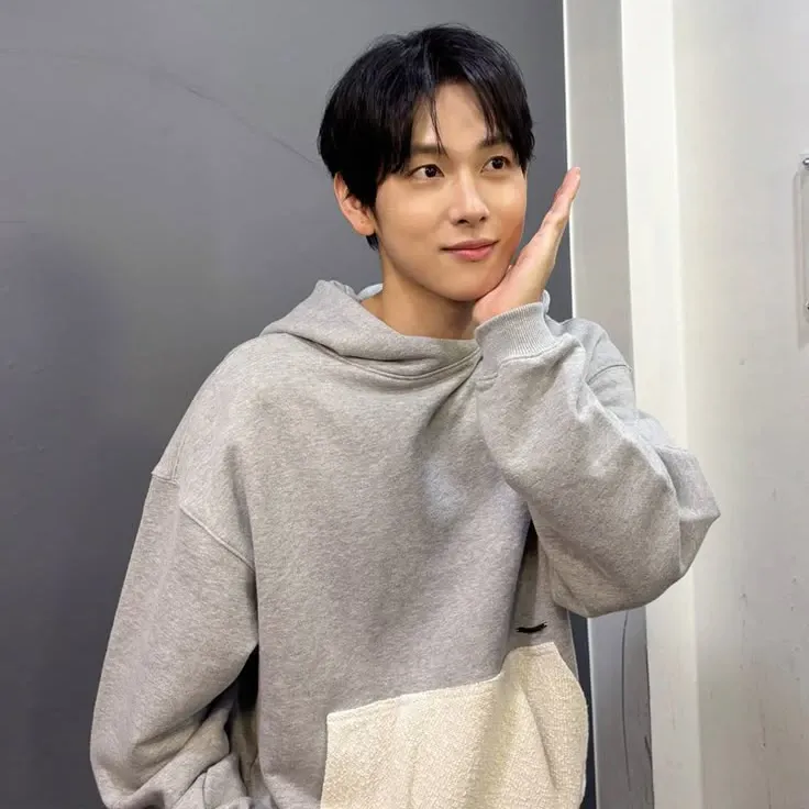 A moment captured by a fan of Yim Siwan