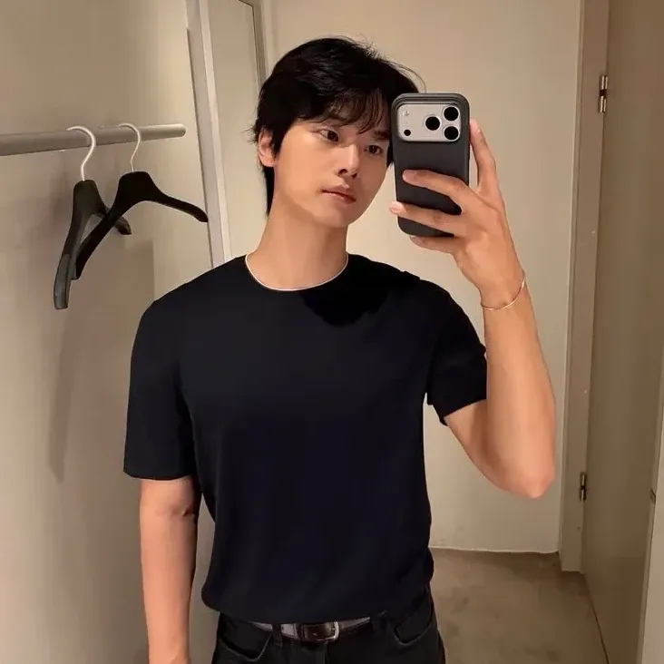 A moment captured by a fan of Cha Hakyeon (N)